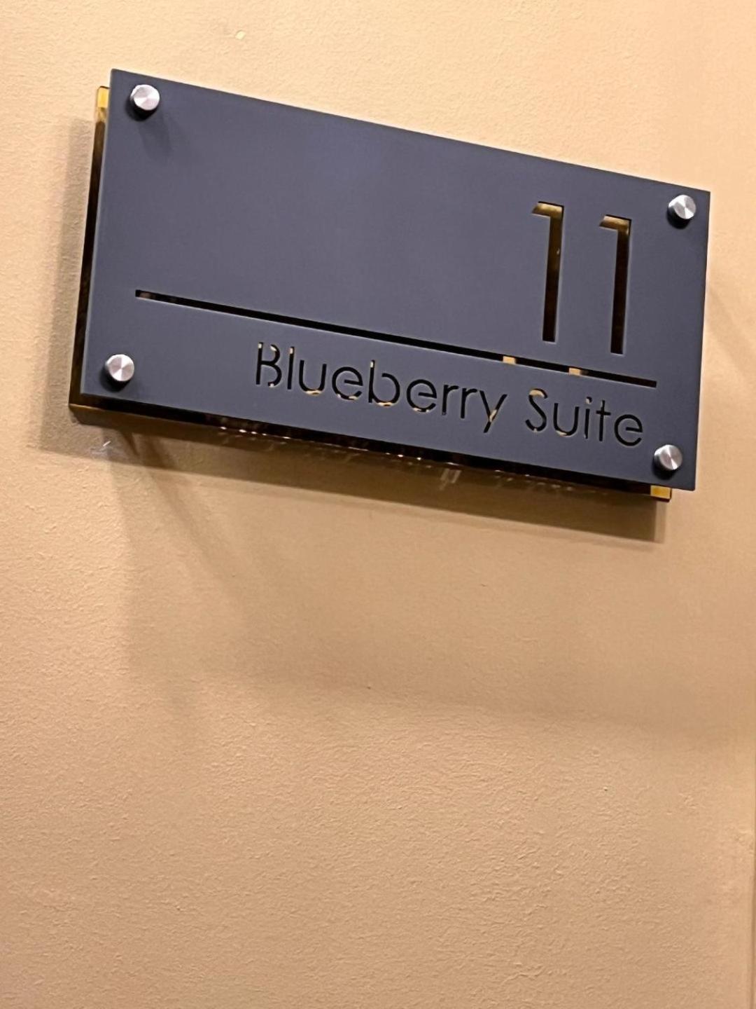 The Blueberry Hotel Pontypridd Eksteriør billede
